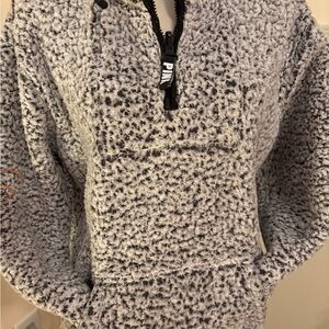 PINK Victoria's Secret Women's Black and White Sherpa Sweater